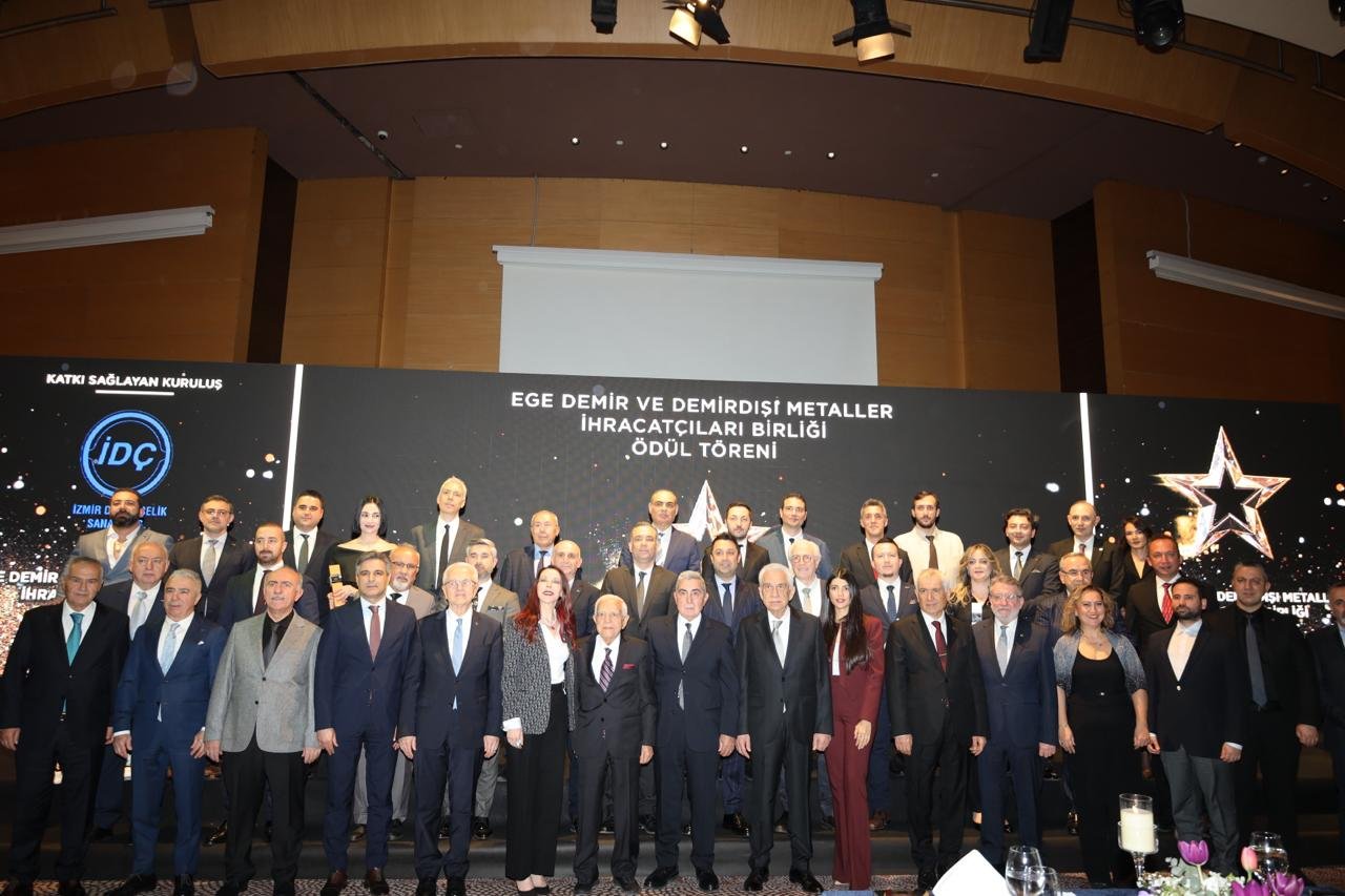Demir ve demirdışı metaller sektöründe ihracat şampiyonları ödüllendirildi
