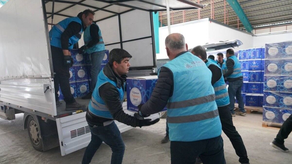 Adıyaman Belediyesi'nden ihtiyaç sahibi ailelere bayram öncesi destek ödemesi