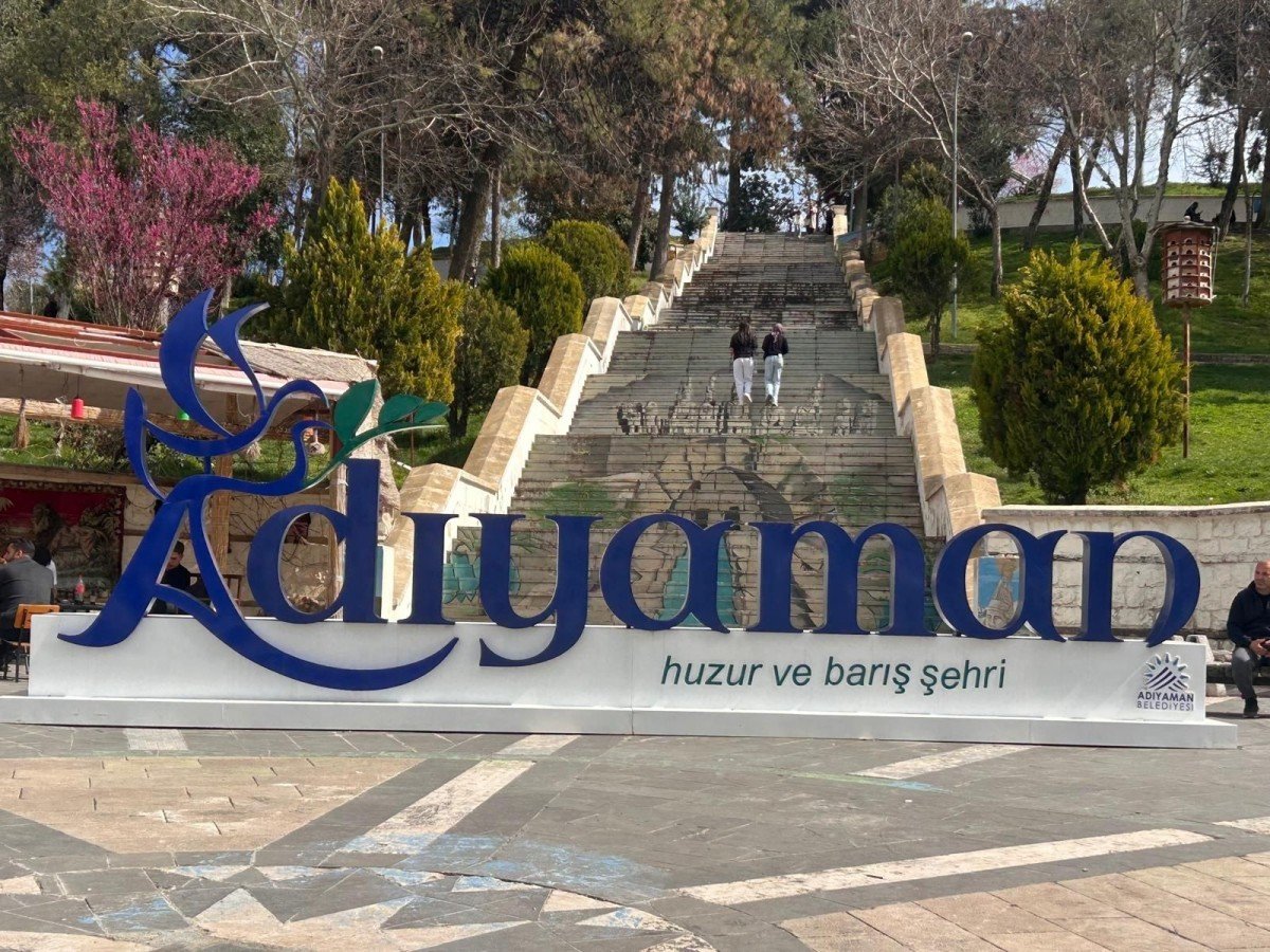 Adıyaman Kalesi eteğinde bulunan şehir logosu yenilendi- Videolu Haber