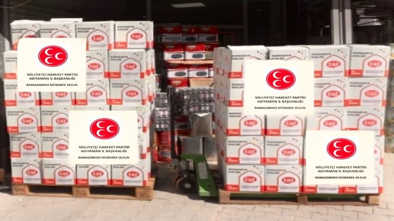 Adıyaman MHP’den İhtiyaç Sahiplerine Yardım