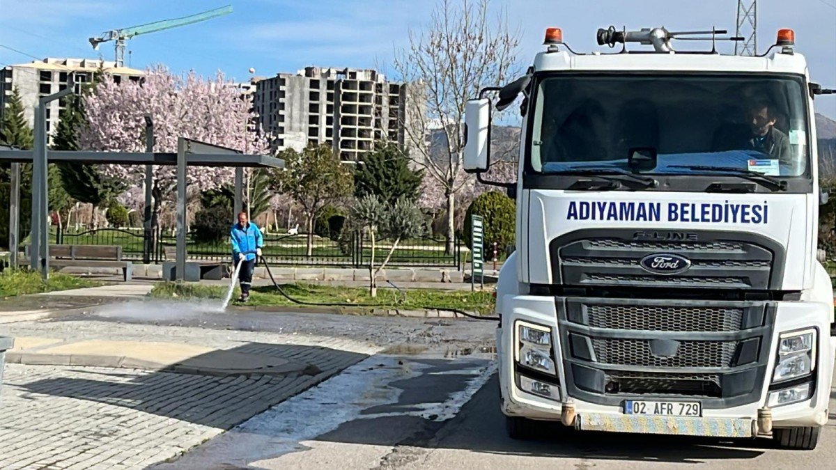 Adıyaman'da 108 park ve yeşil alanda bahar mesaisi