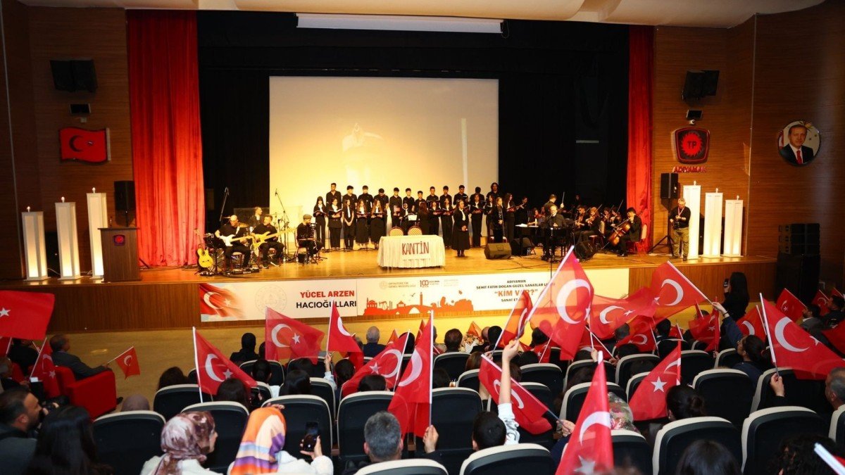 Adıyaman’da “Kim Var?” Sanat Etkinliği: Vali Osman Varol Ve Yücel Arzen Katıldı