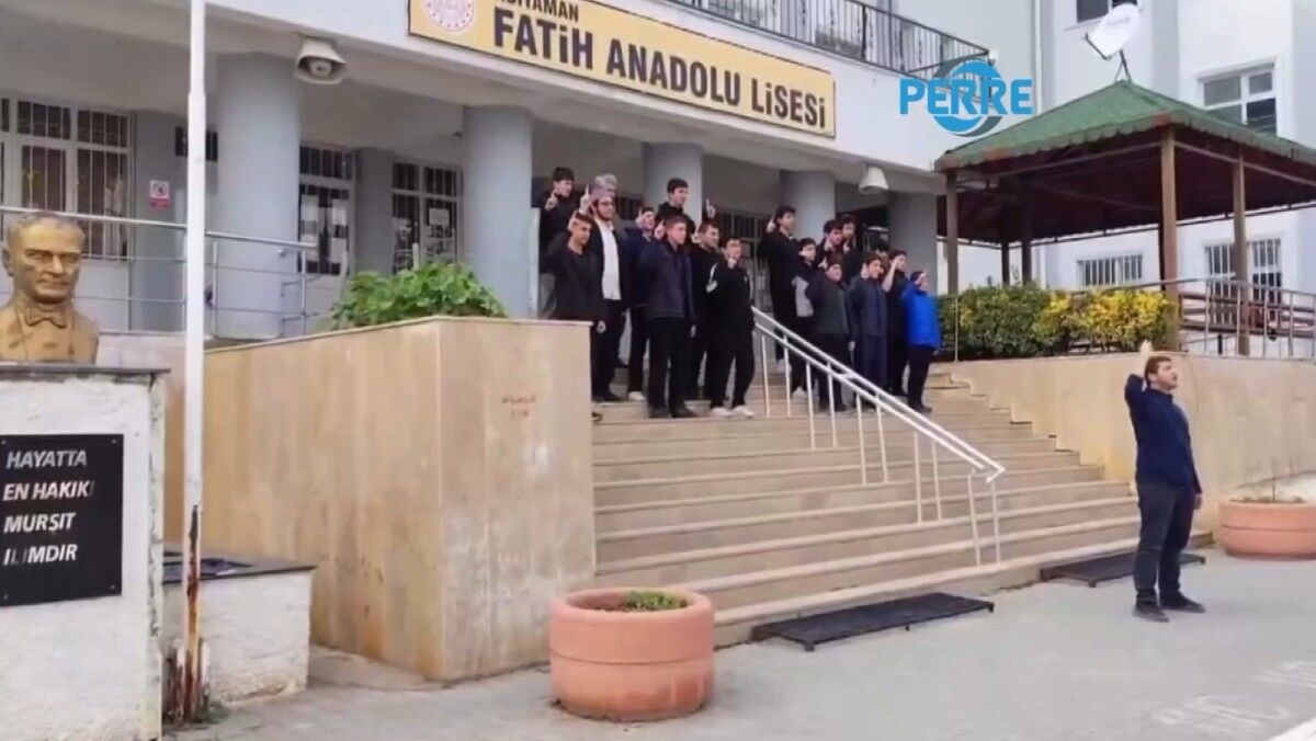 Adıyaman'da okulda çekilen görüntüler tartışma yarattı: Eğitim Sen'den tepki - Videolu Haber