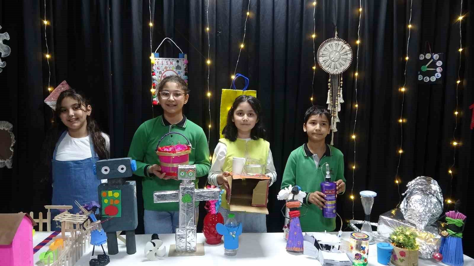 Kilis’te Atıktan Sanata Sergisi Düzenlendi: Öğrenciler Geri Dönüşüm Eserlerini Sergiledi