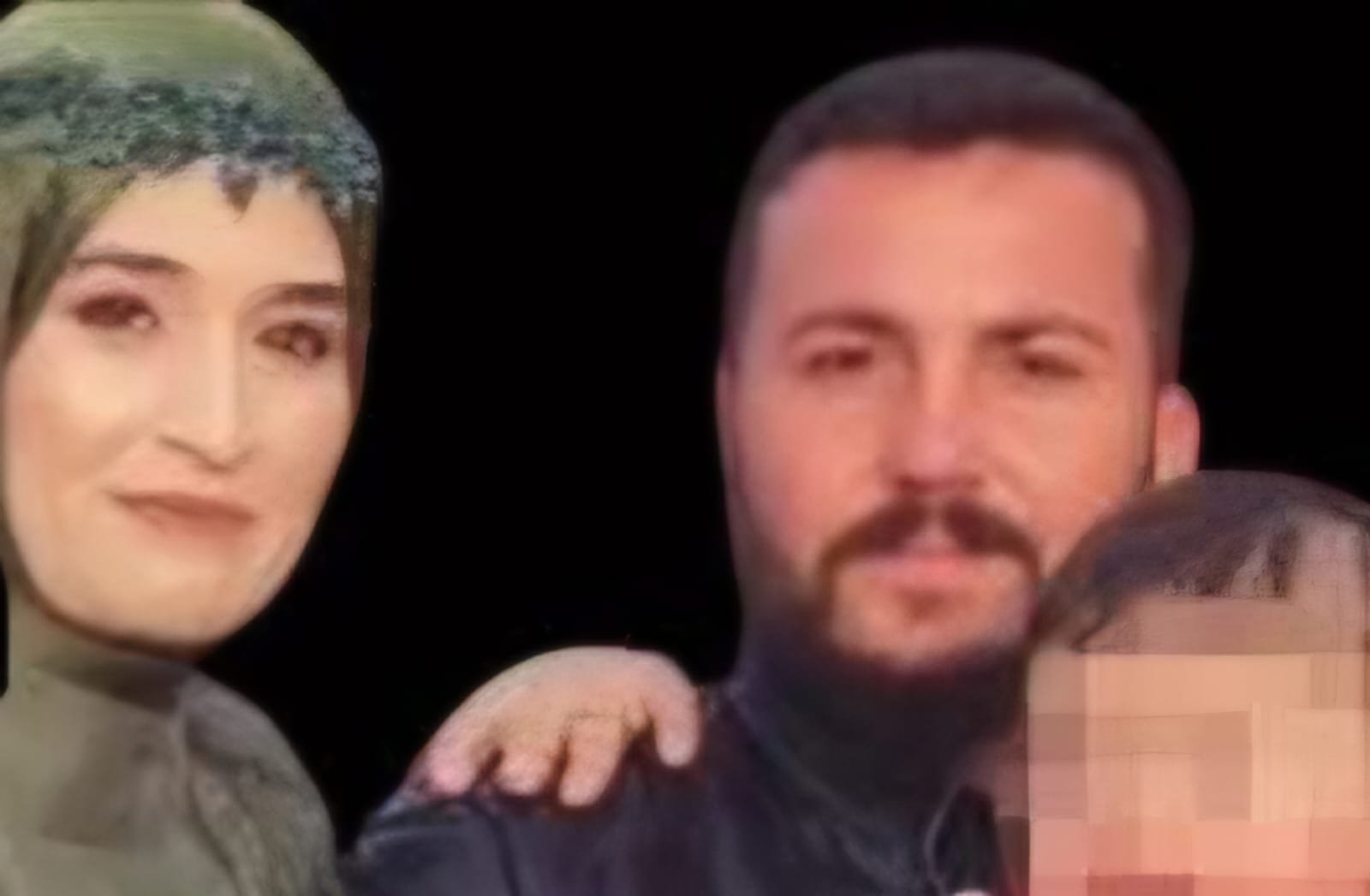 Annesine şiddet uygularken, araya giren eşi bıçaklandı