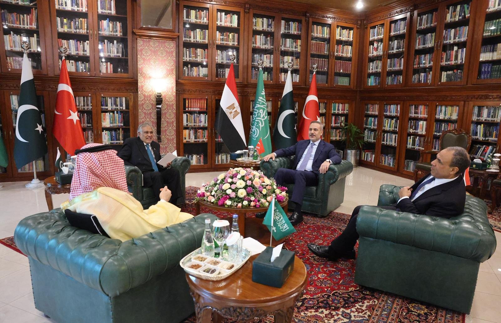 Türkiye-Mısır-Pakistan-Suudi Arabistan Dışişleri Bakanlarından 4'lü Zirve