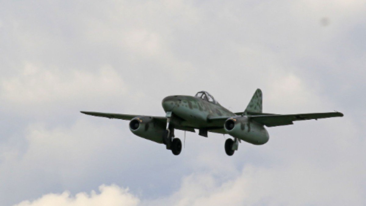 İran, Suudi Arabistan'daki ABD uçağını vurdu