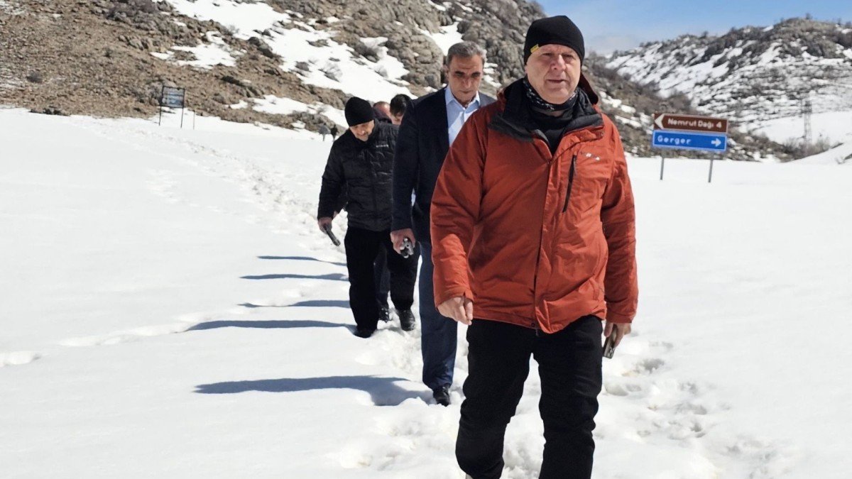 Mehmet Yelken: 'Nemrut en kısa sürede ziyarete açılacak'