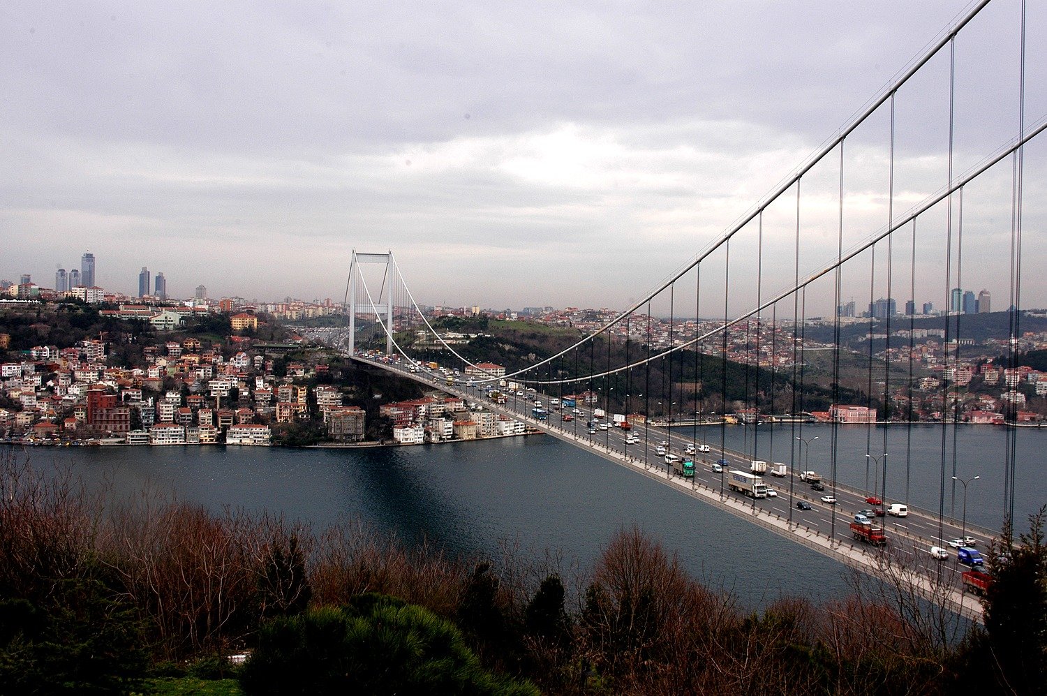 Otoyol ve Köprülerden Bayramda 12 Milyondan Fazla Araç Geçti