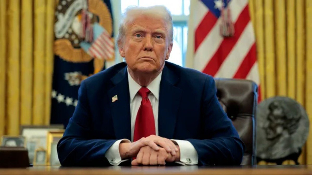 Trump'tan çarpıcı iddia: 'İran'da rejim değişikliği yaşandı'