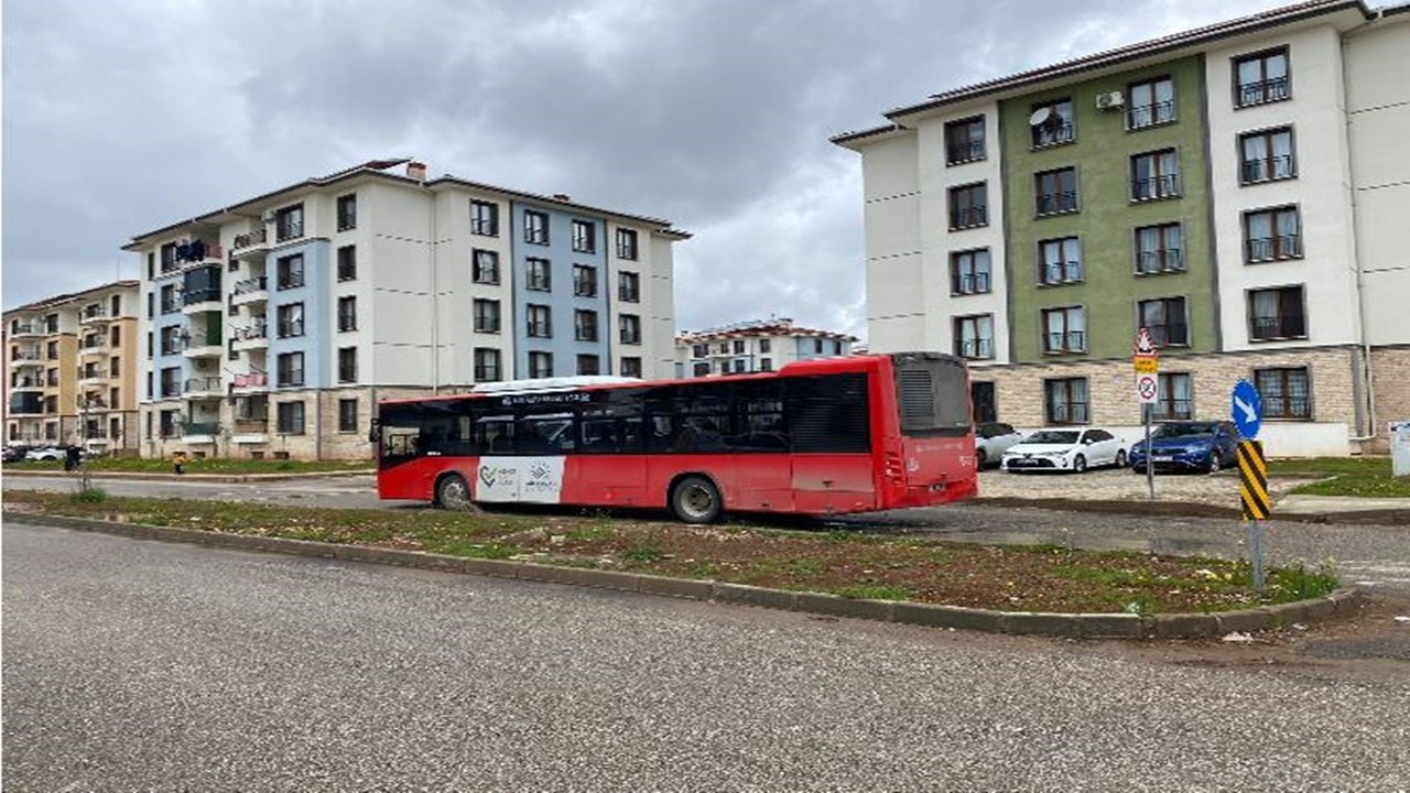 Adıyaman Örenli TOKİ Deprem Konutlarına Büyük Otobüsler Girmeye Başladı