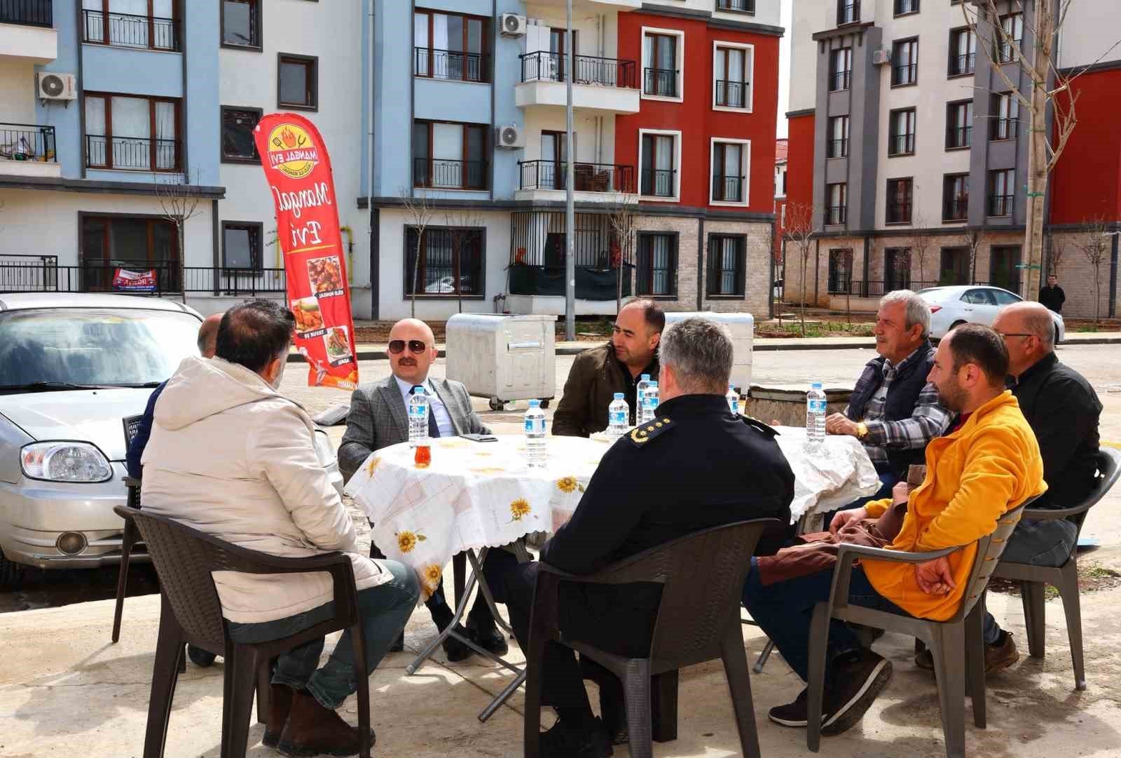 Adıyaman Valisi Osman Varol, esnaflarla bir araya geldi