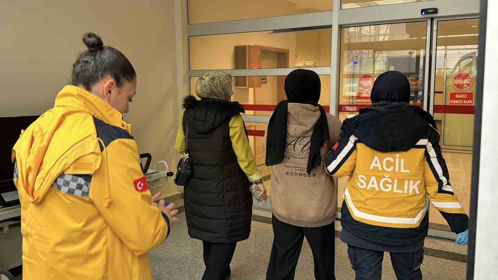 Adıyaman’da İki Öğrenciye Çarpan Motosiklet Sürücüsü Kaçtı