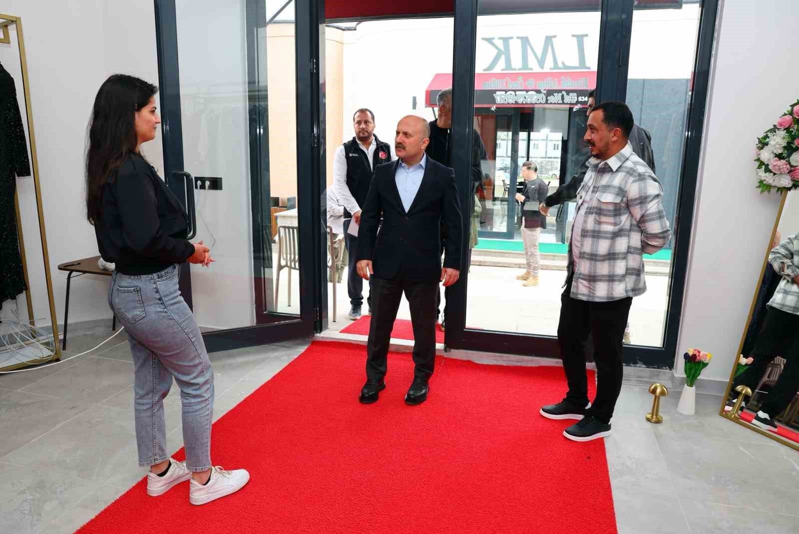 Vali Varol Esnafla Buluştu, Yeni İş Yerleri Açıldı