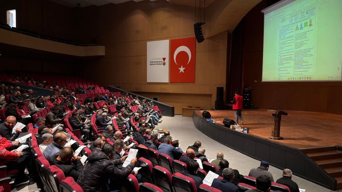 Kahramanmaraş Büyükşehir Belediyesi'nde Saha personeline temel iş güvenliği eğitimi düzenlendi