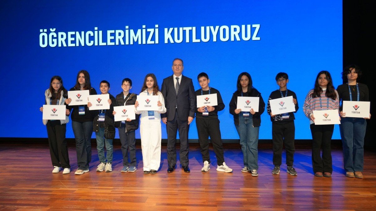 Malatya’da TÜBİTAK Ödül Töreni Düzenlendi, Öğrenciler Ödüllerini Aldı