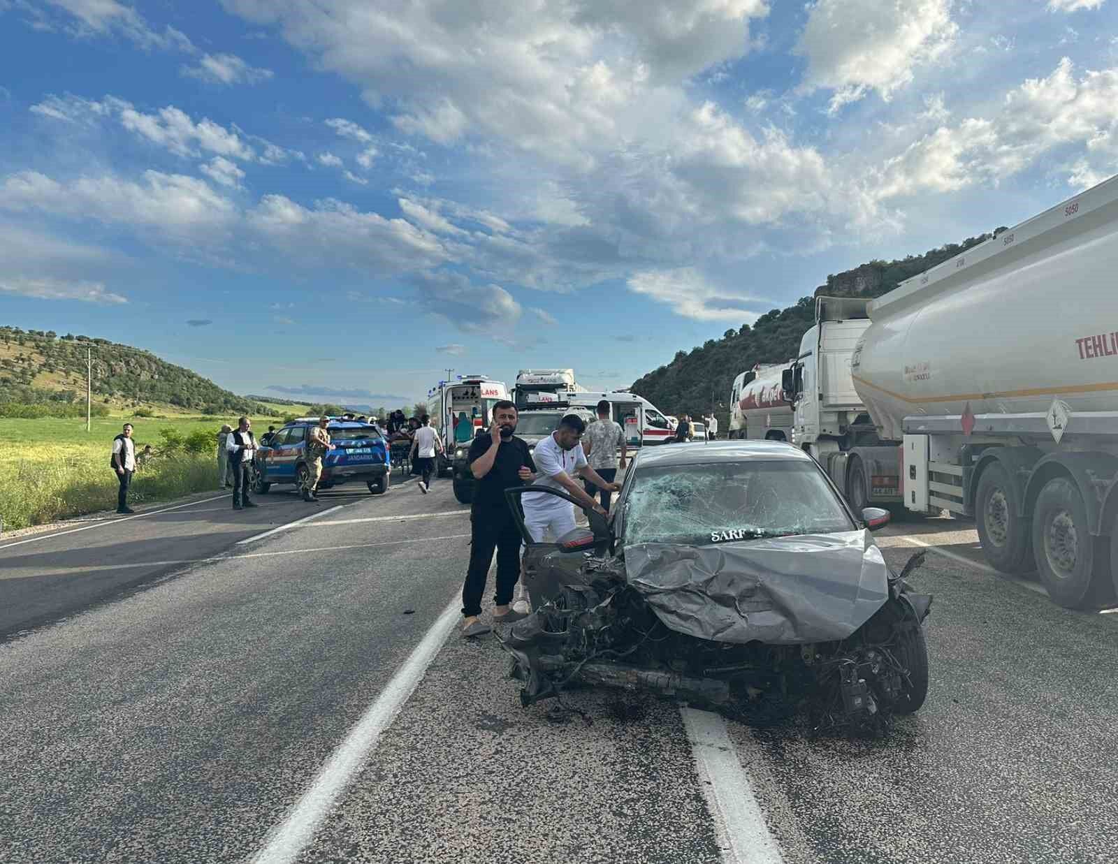 Adıyaman'da feci kaza: 3 ölü, 4 yaralı
