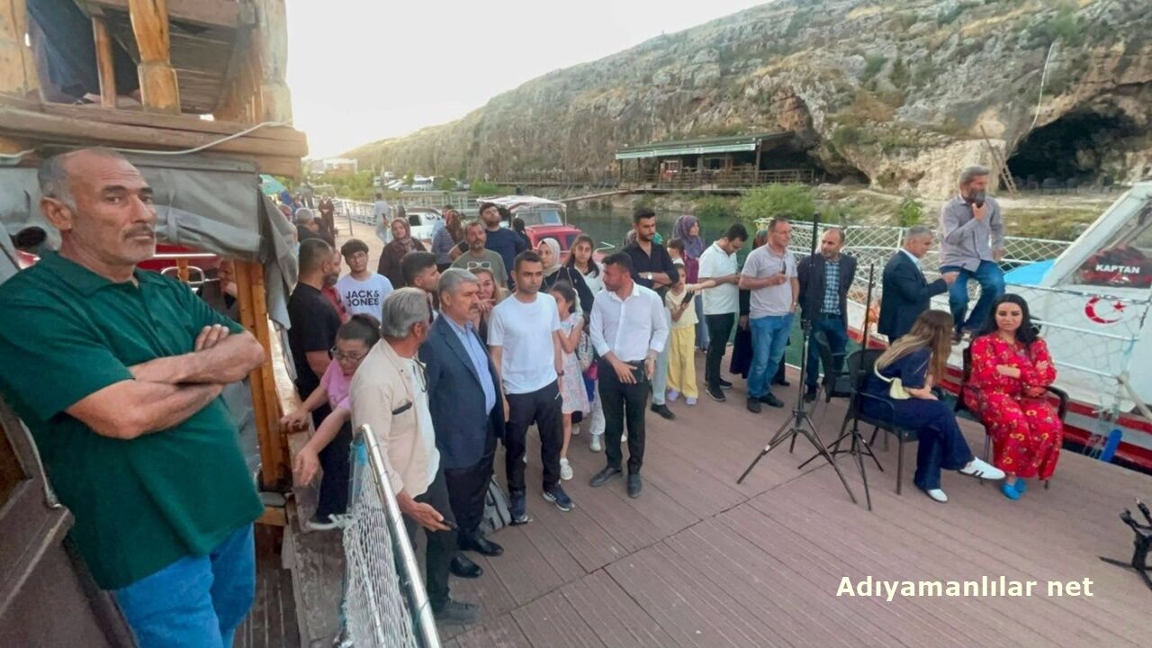 Besni'li Sanatçı Latif Doğan yeni klibini Kızılin Merinos İskelesi'nde çekti