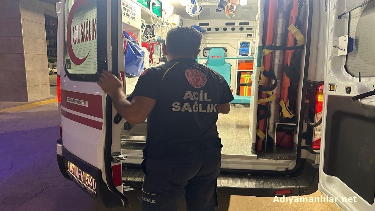 Arı Soktu Yoğun Bakımda Yaşam Mücadelesi Veriyor