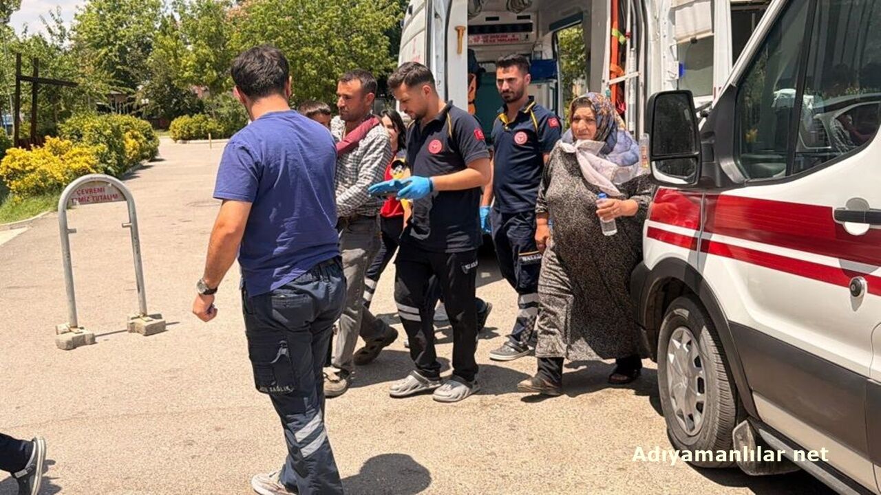 Kahta Trafik Kazasi 4 Yarali