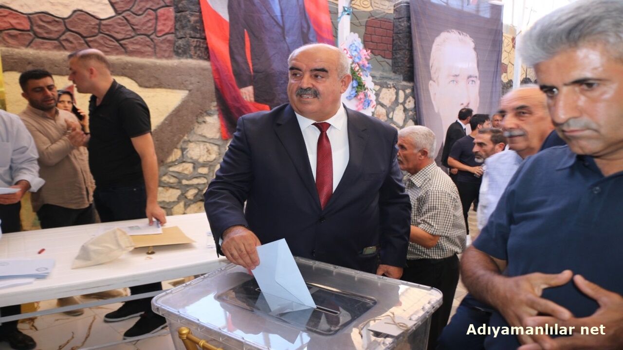 MHP Besni İlçe Başkanlığına Fevzi Öztürk Seçildi