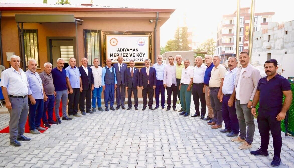 Başkan Ekrem Çadır, muhtarlarla bir araya geldi