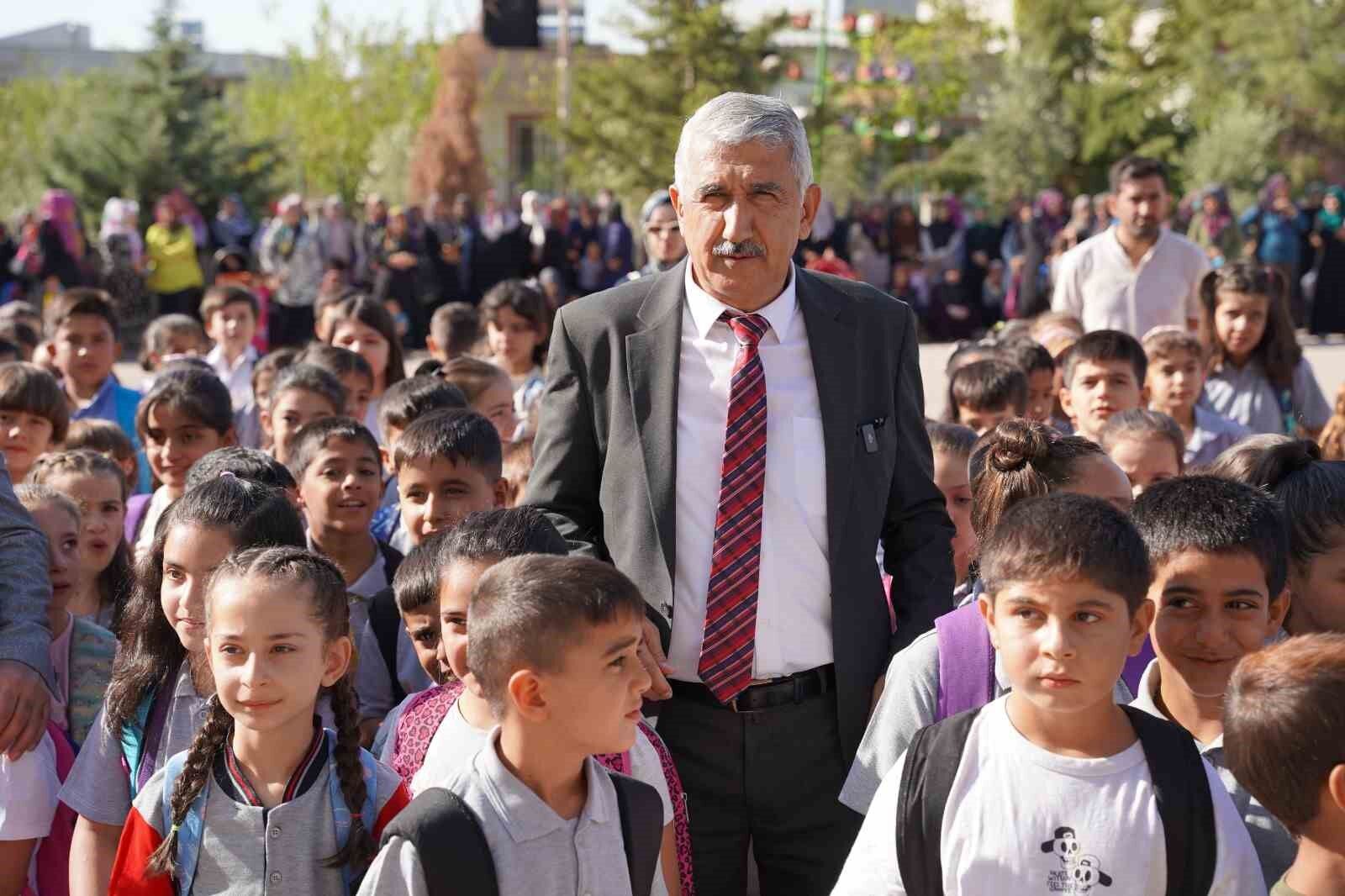 Başkan Hallaç: 'Eğitime desteğimizi sürdüreceğiz'