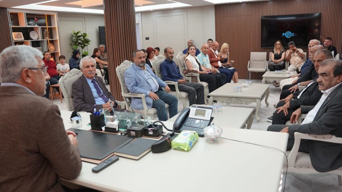 Gazetecilerden Kahta Belediye Başkanı Hallaç'a ziyaret
