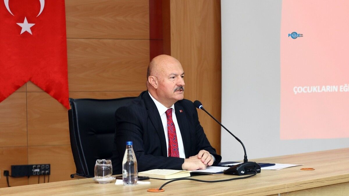 Vali Küçük: 'Bu aziz vatan şehitlerimizin ve gazilerimizin emanetidir'