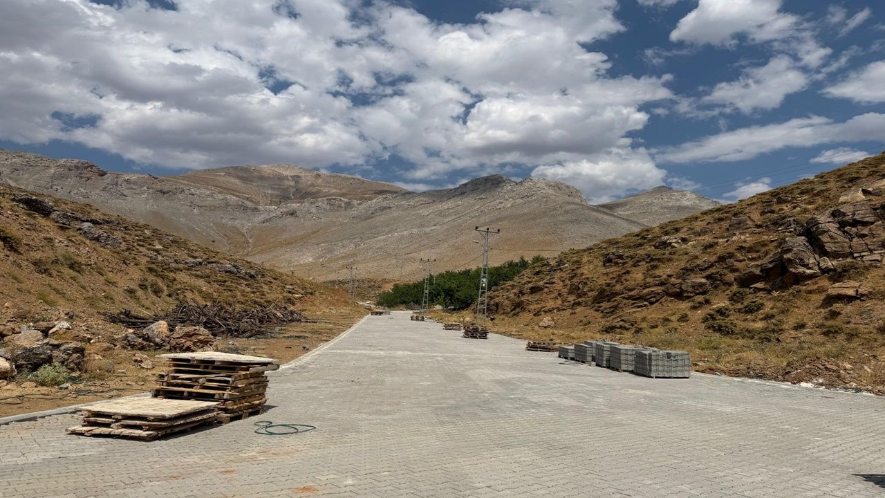 Adıyaman Köylerinde 1 Milyon 170 Bin Metrekareyi Aşan Parke Taşı