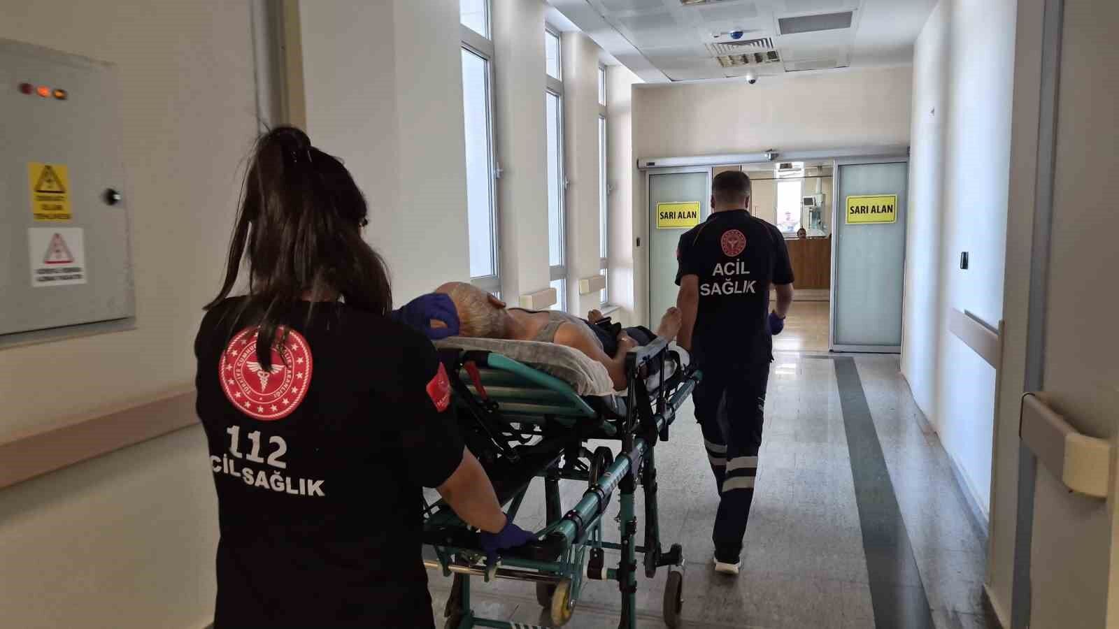 Çadır çekerken 1. kattan düşen kişi yaralandı