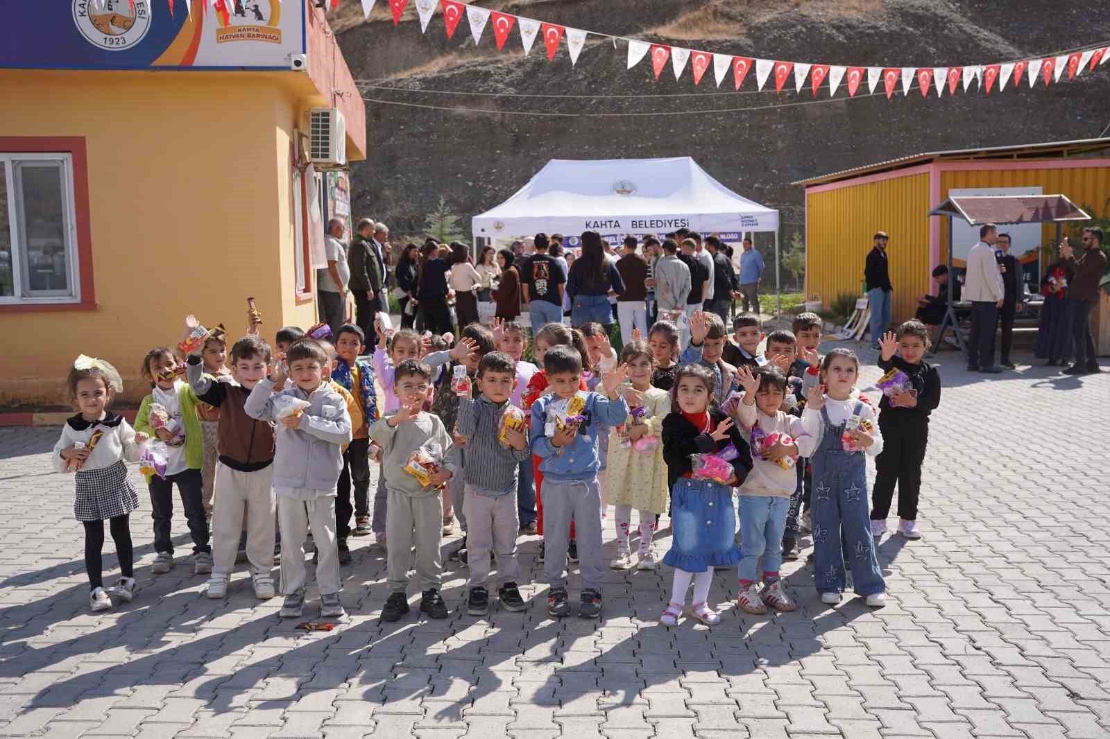 Kahta Belediyesi'nden anlamlı etkinlik