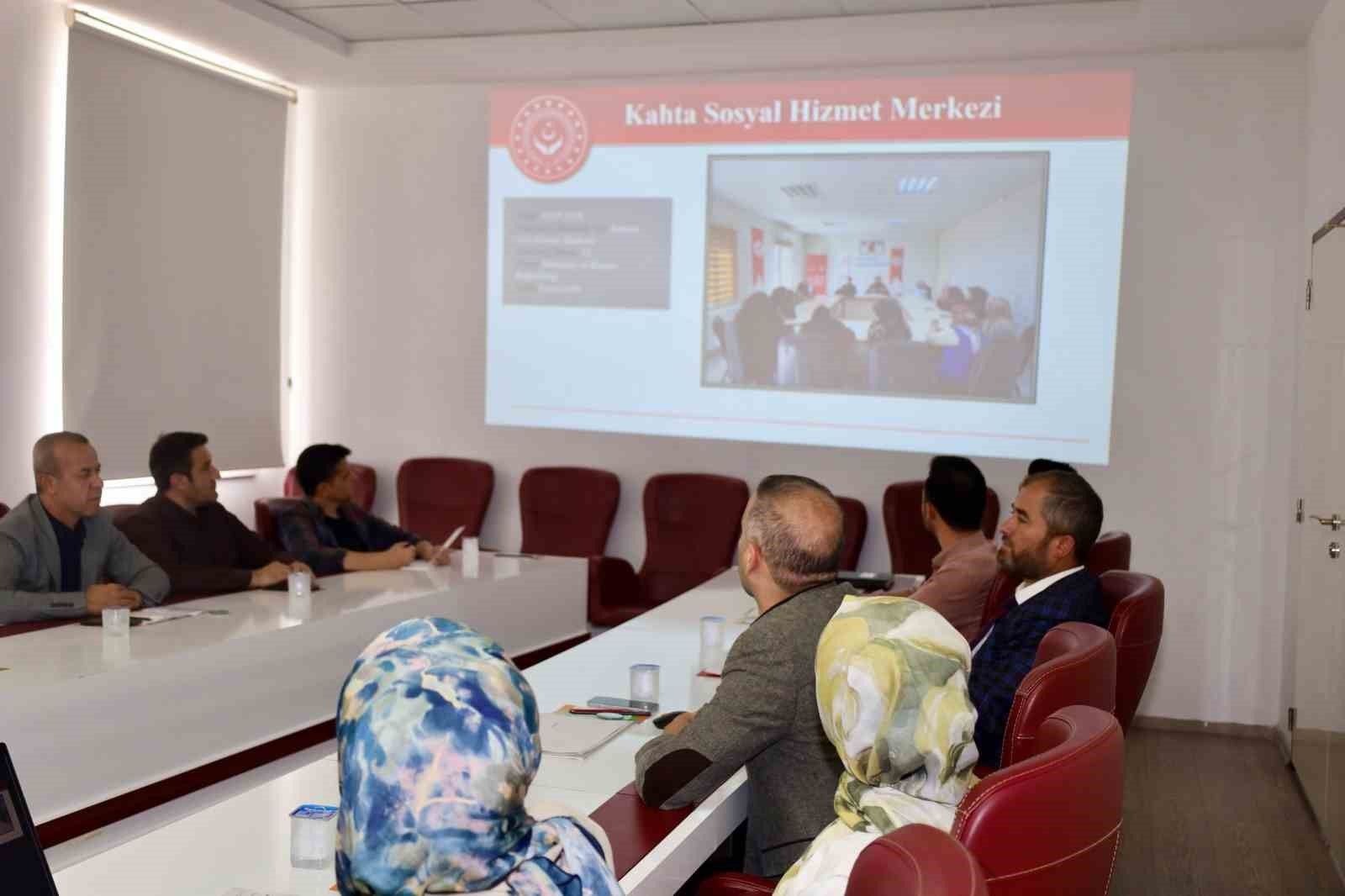 Kahta'da bağımlılıkla mücadele çalışmaları değerlendirildi