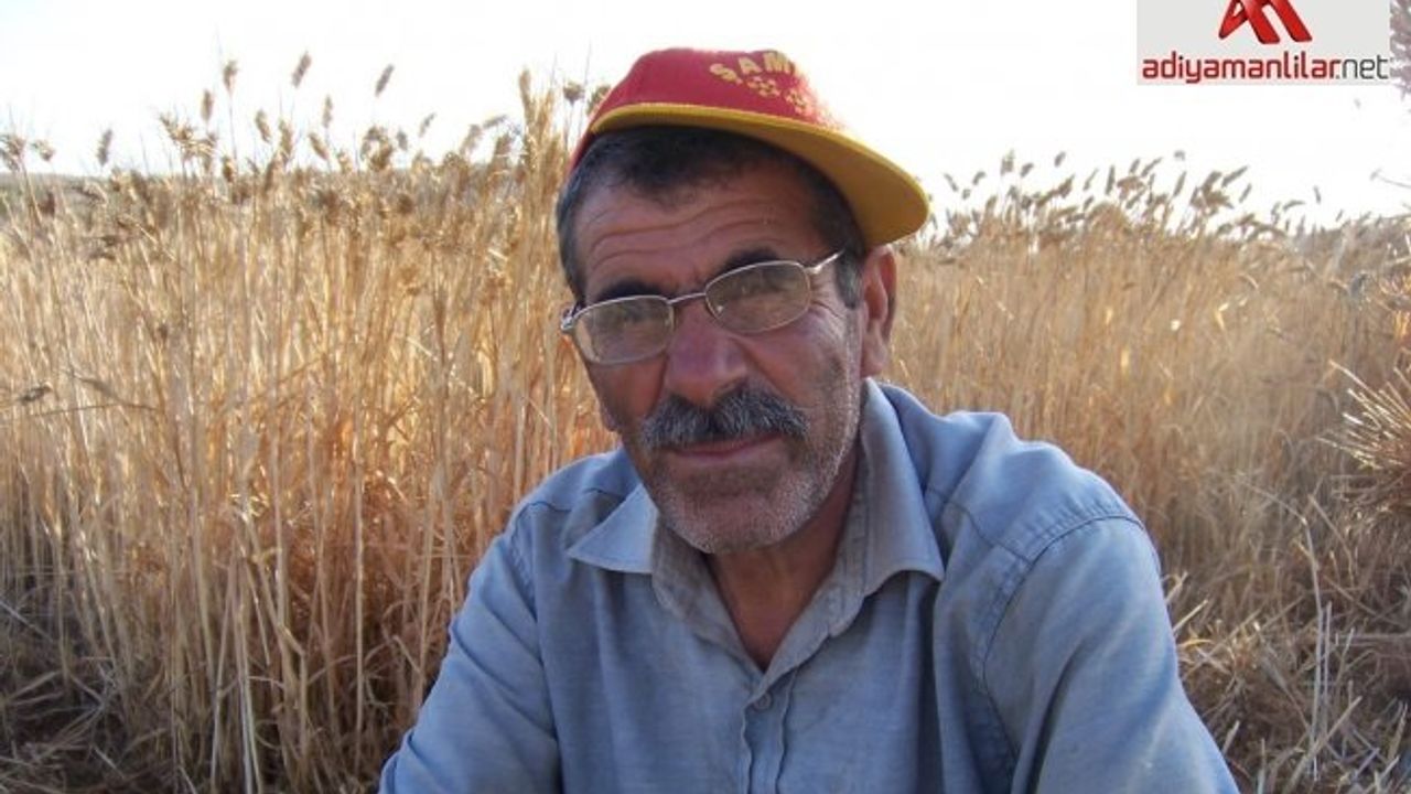 Devrilen traktörün altında kalan çiftçi öldü