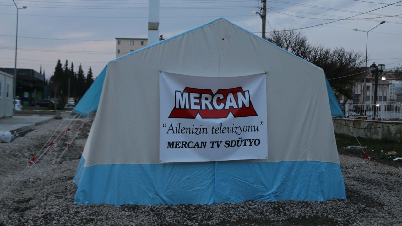 Adıyaman'ın yerel televizyonu çadırda yayına başladı 