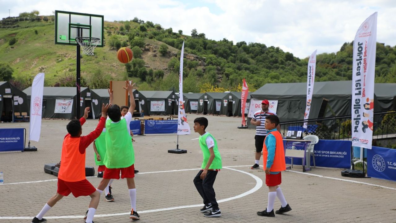 Adıyaman’daki çocuklar depremin izlerini sporla silmeye çalışıyor 
