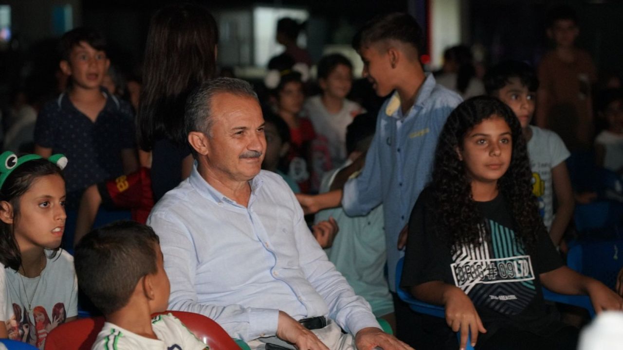 Başkan Kılınç’tan çocuklara sinema heyecanı 