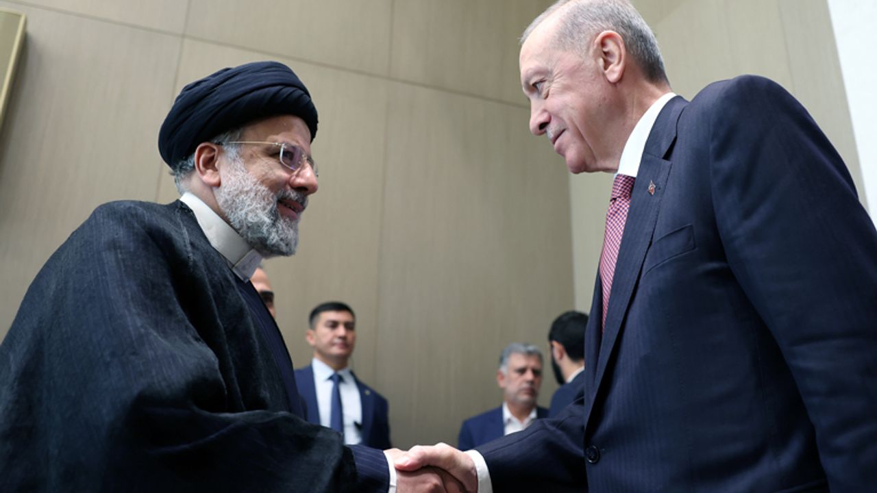 Cumhurbaşkanı Erdoğan İran Cumhurbaşkanı Reisi ile görüştü