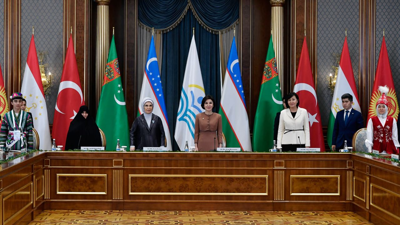 Emine Erdoğan, "Çocuklar ve Gençler İş Başında-Orta Asya'da İklim Değişikliği” forumuna katıldı