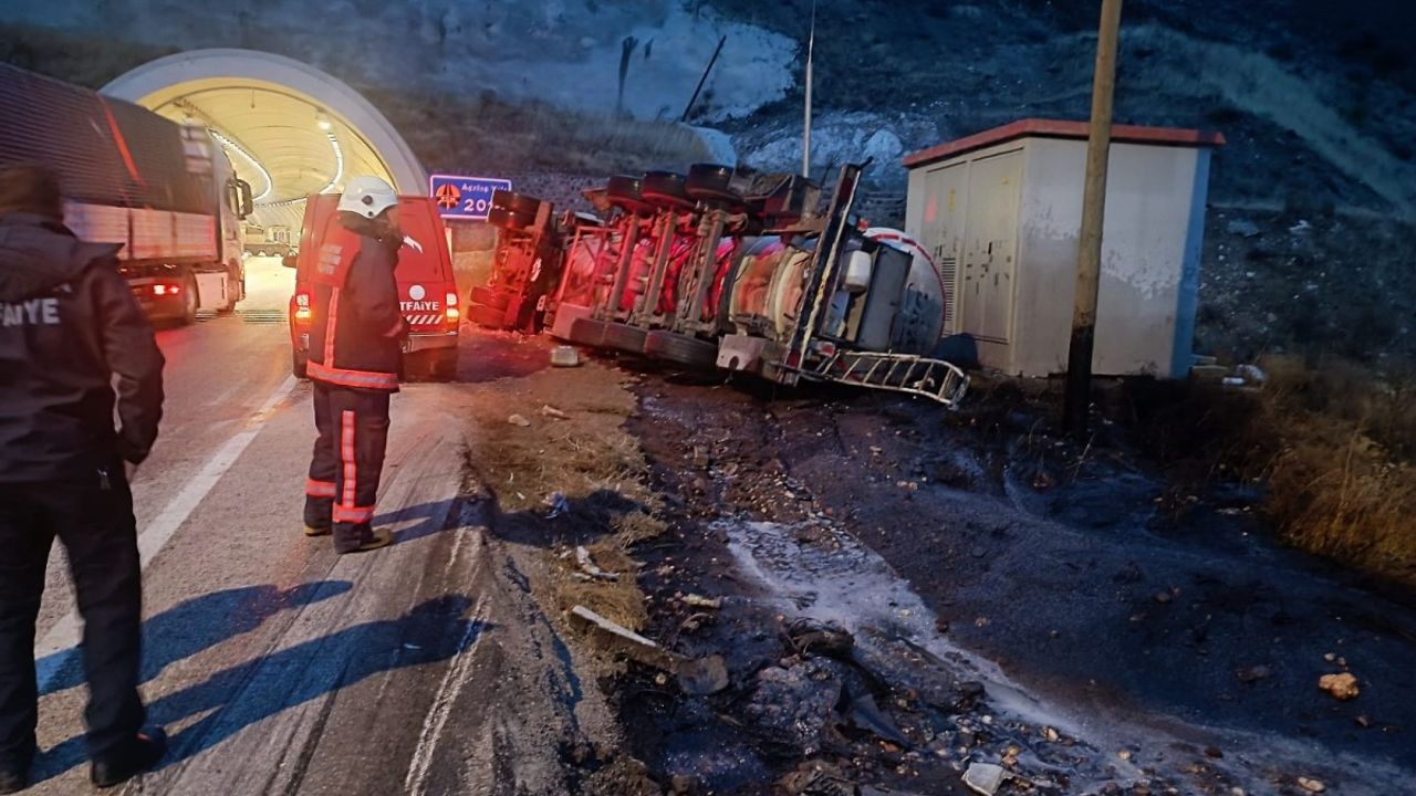 Malatya'da 2 ayrı kazada 3 kişi yaralandı
