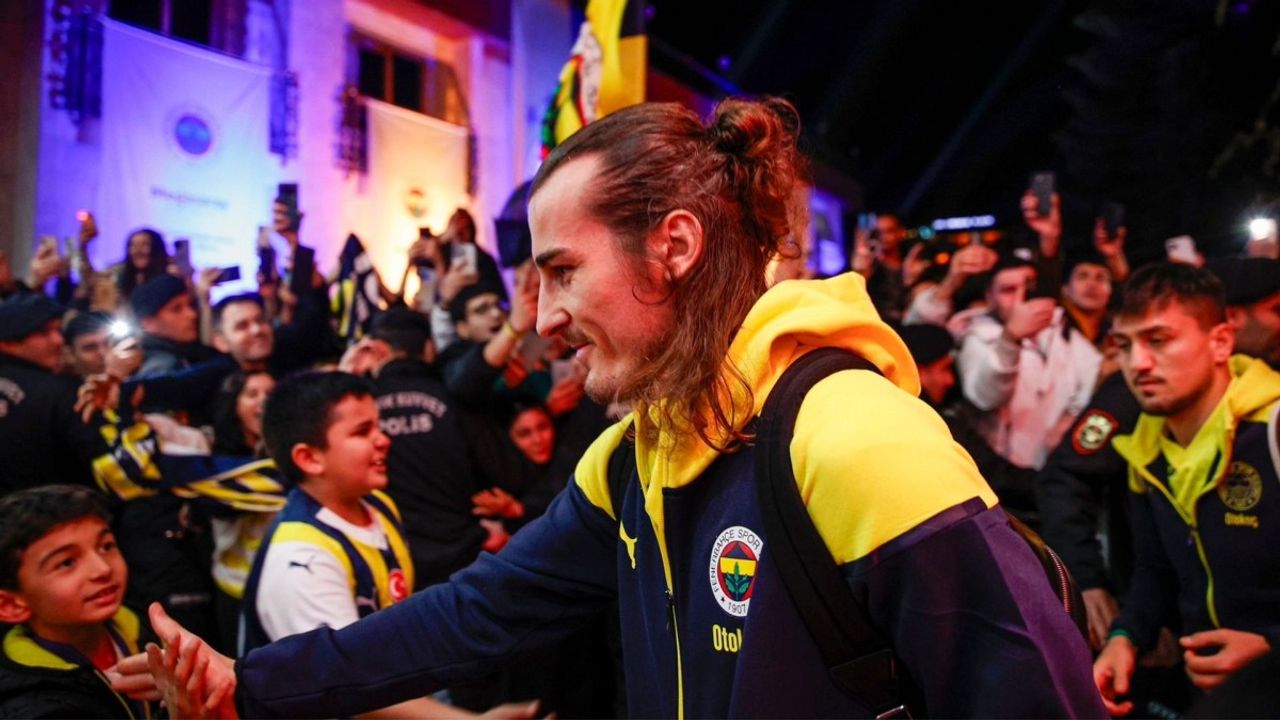 Fenerbahçe-Antalyaspor maçı için ilk 11'ini belirledi: Yeni transfer Çağlar Söyüncü sahada 