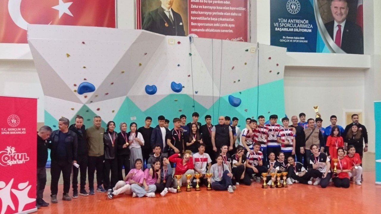 Adıyaman'da, Gençler A ve B Kız/Erkek Kategorisi Sportif Tırmanış İl Yarışmaları tamamlandı