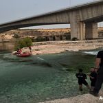 Fırat Nehri'nde Mahsur Kalan 10 Kişi Kurtarıldı