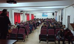 Adıyaman'da öğretmenler ve öğrenciler siber suçlara karşılık bilgilendirildi