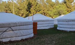 Moğolistan’dan gelen kıl çadırlar depremzedeler için kuruldu  - Videolu Haber