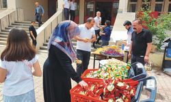 Kahta’da oy kullananlara tulumba tatlısı sürprizi 