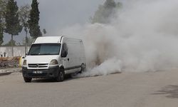 Minibüste çıkan duman paniğe neden oldu  - Videolu Haber
