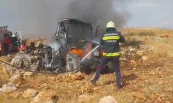 Çiftçinin tarla sürdüğü traktör alev alev yandı  - Videolu Haber