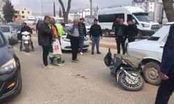 Atatürk Bulvarı’nda motor otomobilin altına girdi  - Videolu Haber