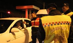Jandarma ekiplerinden ‘Huzurlu Sokaklar’ uygulaması: 20 kişi yakalandı 